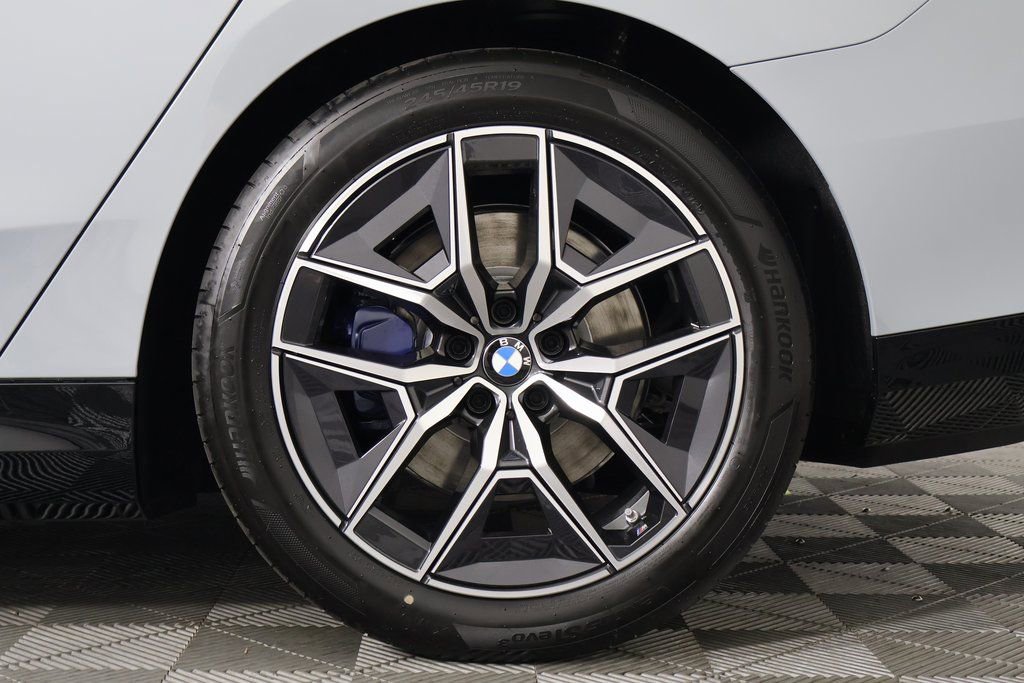 New 2026 BMW i5 eDrive40 w/ M Sport Package image 10