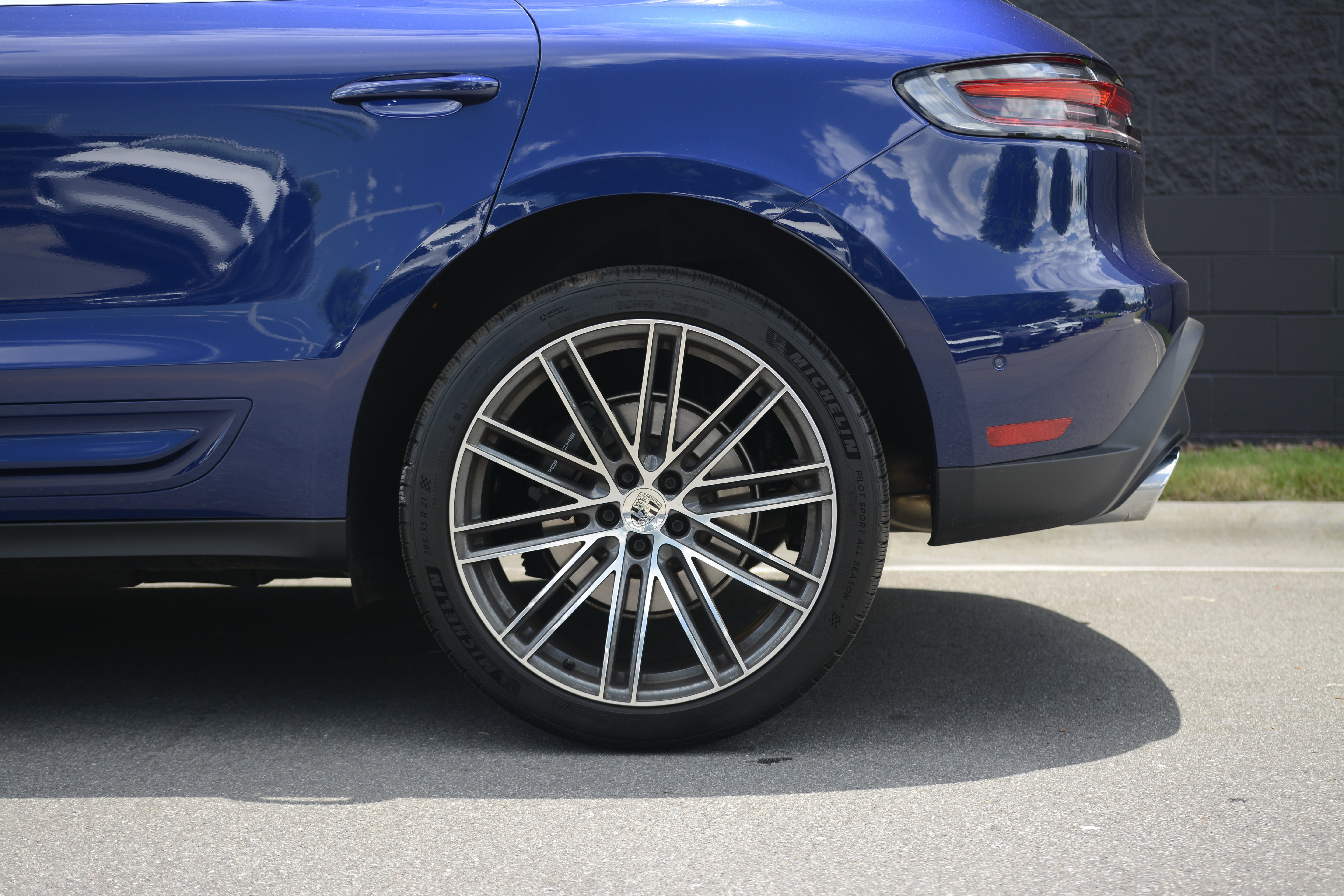 Certified 2026 Porsche Macan AWD/4WD image 44