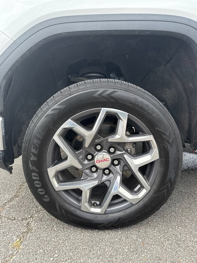 Used 2022 GMC Sierra 1500 SLT w/ SLT Premium Plus Package AWD/4WD image 34