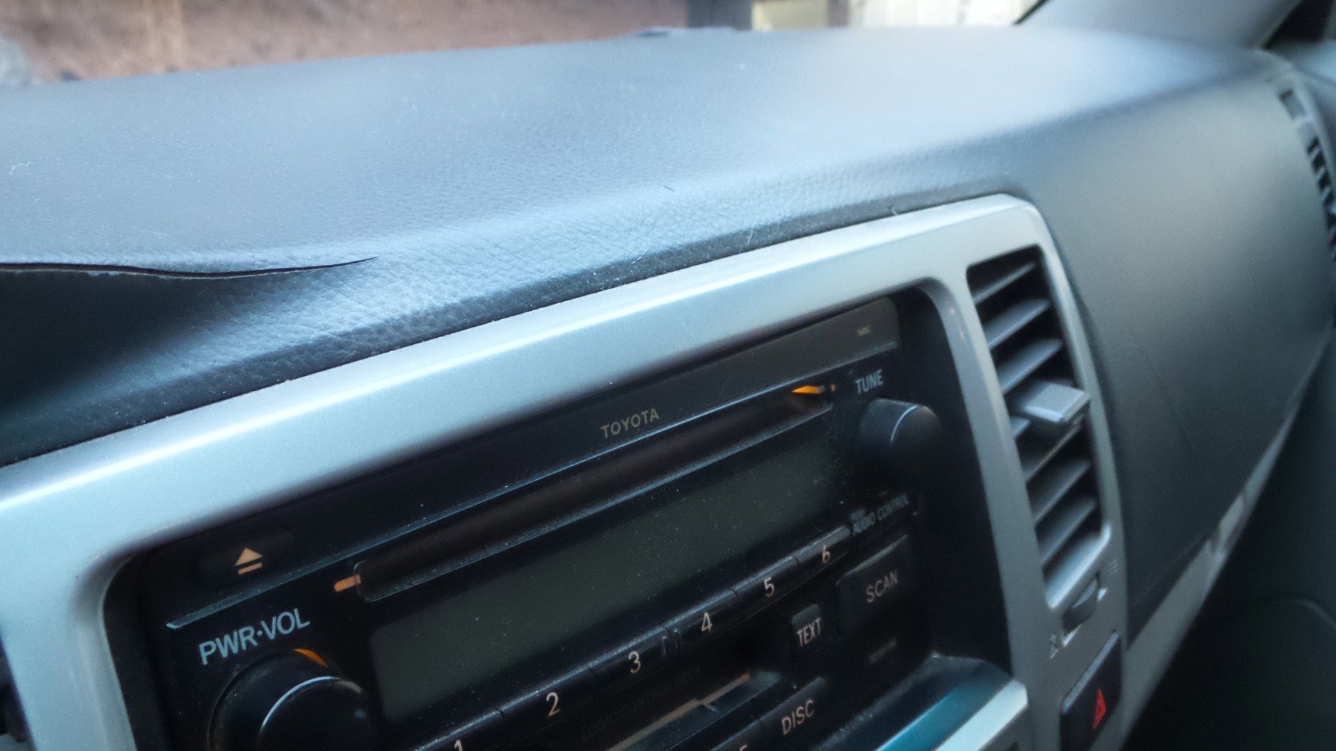 Used 2005 Toyota 4Runner SR5 AWD/4WD image 12