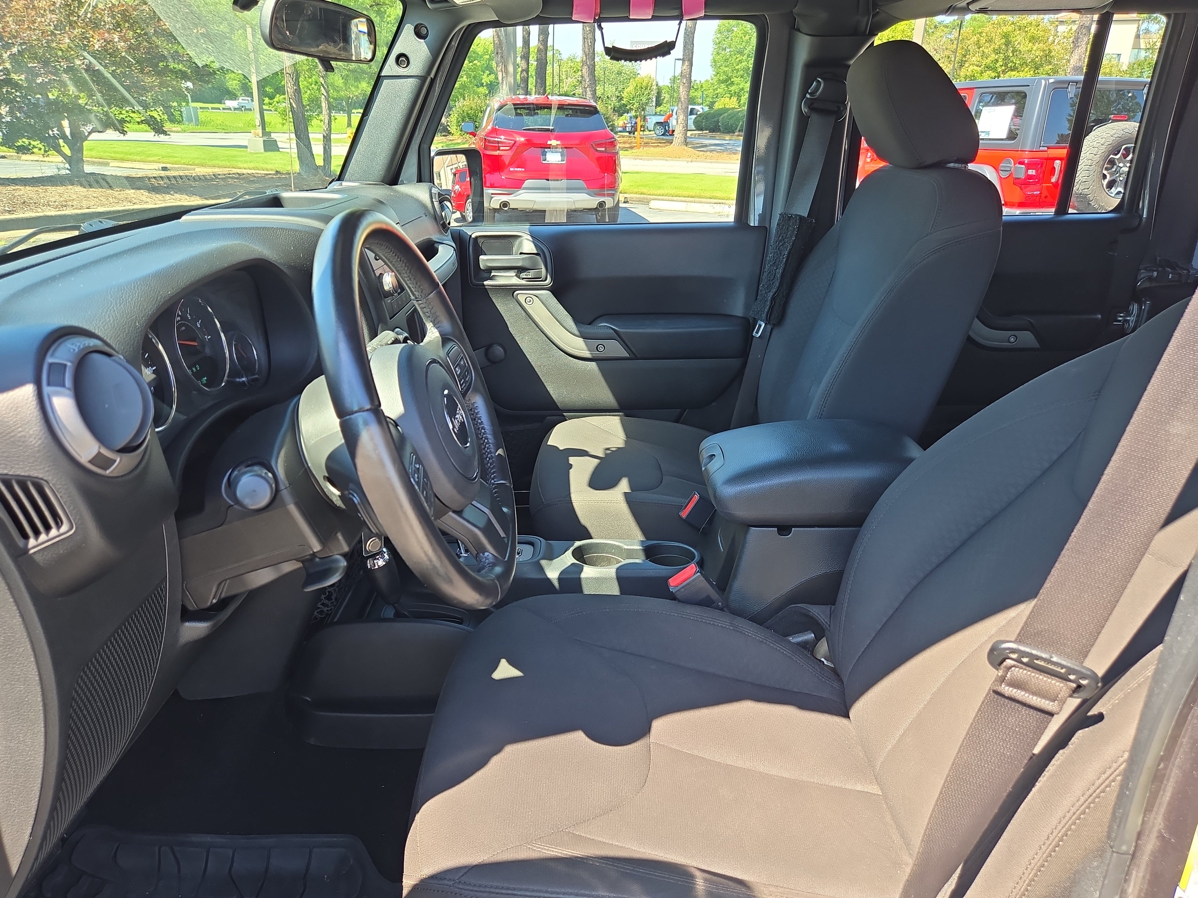 Used 2017 Jeep Wrangler Unlimited Sport w/ Connectivity Group AWD/4WD image 16