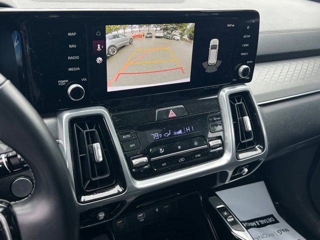 Certified 2023 Kia Sorento SX image 22