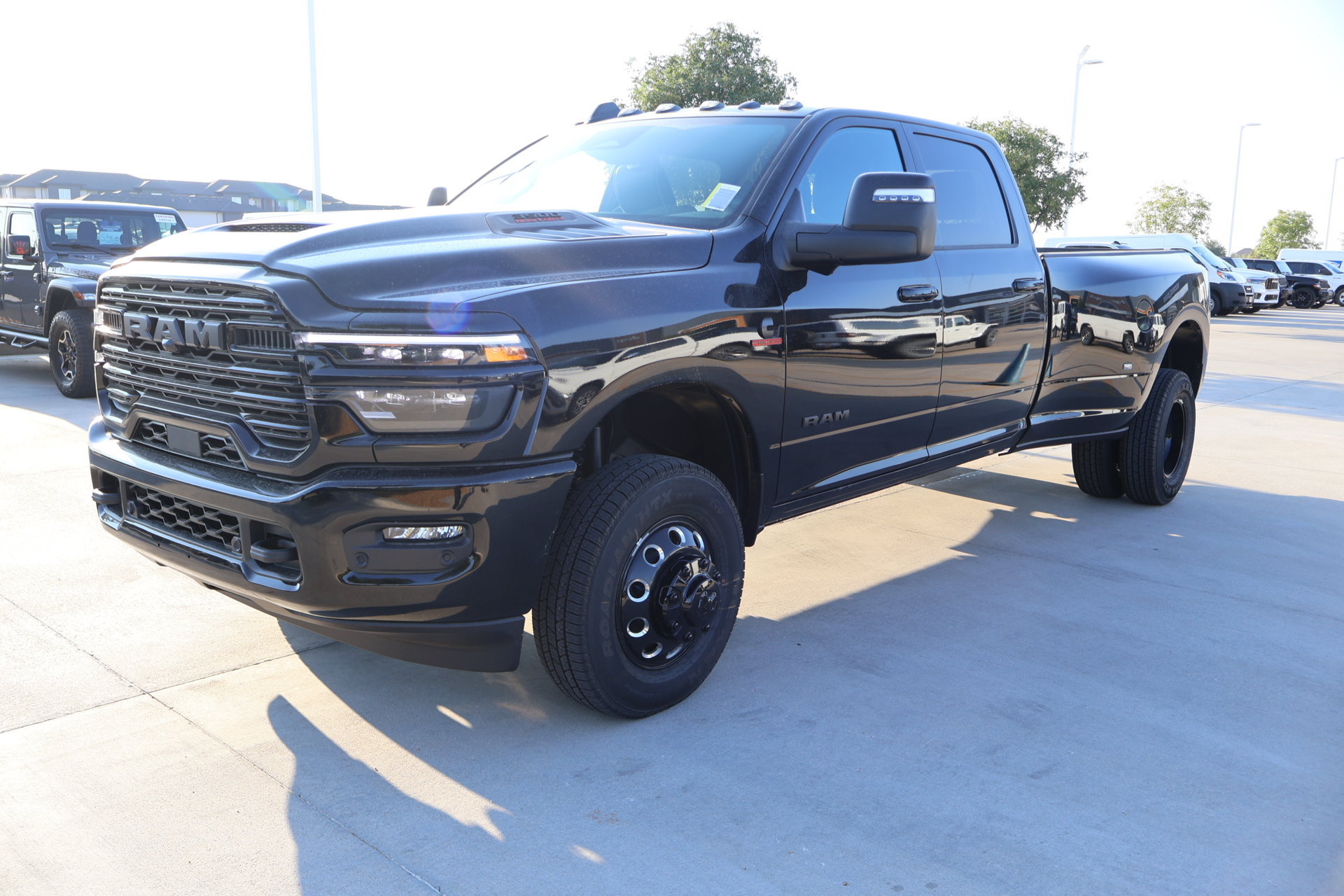 New 2027 RAM 3500 Laramie AWD/4WD image 11