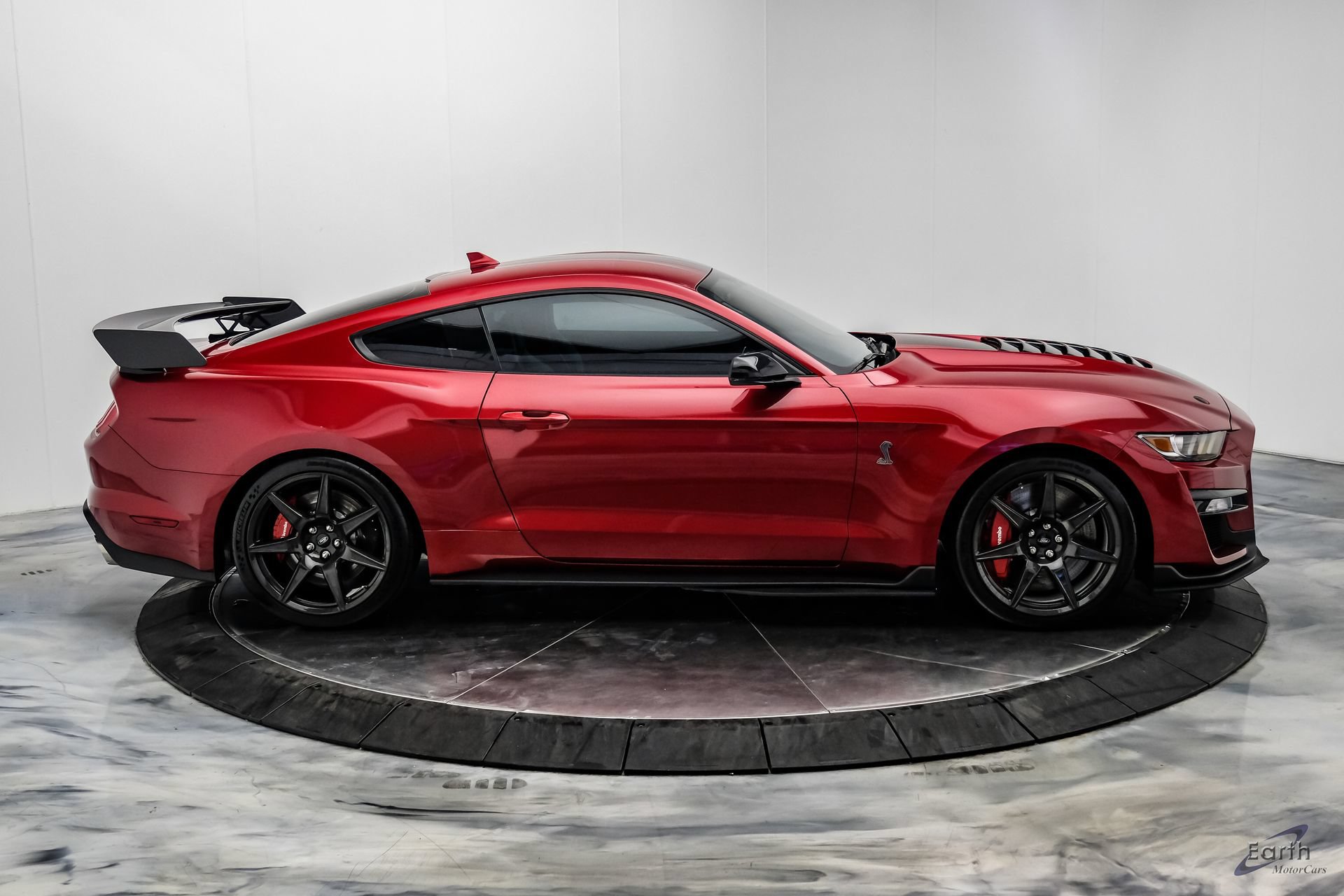Used 2020 Ford Mustang Shelby GT500 w/ Carbon Fiber Track Pack RWD image 26