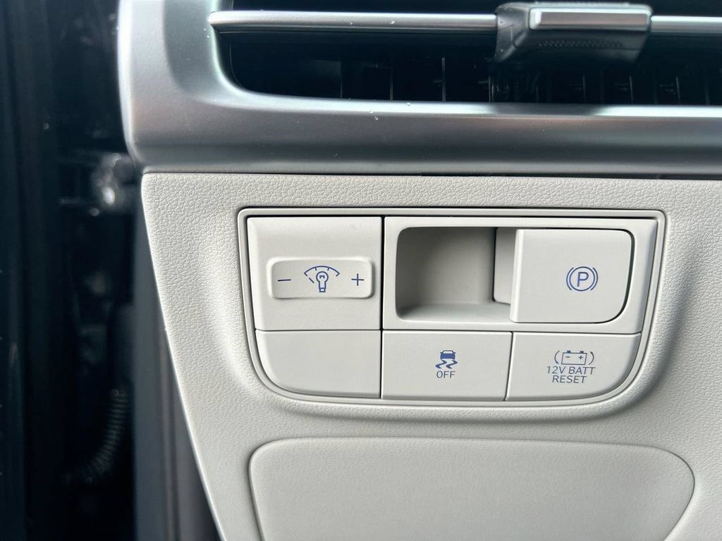 New 2026 Hyundai Tucson Blue SE AWD/4WD image 25