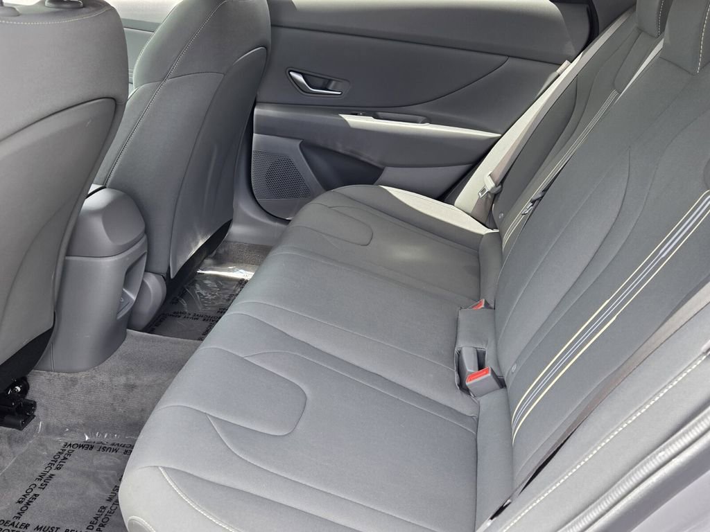 Certified 2025 Hyundai Elantra Sport image 11