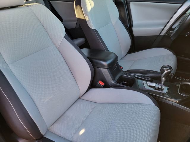 Used 2018 Toyota RAV4 Adventure image 4