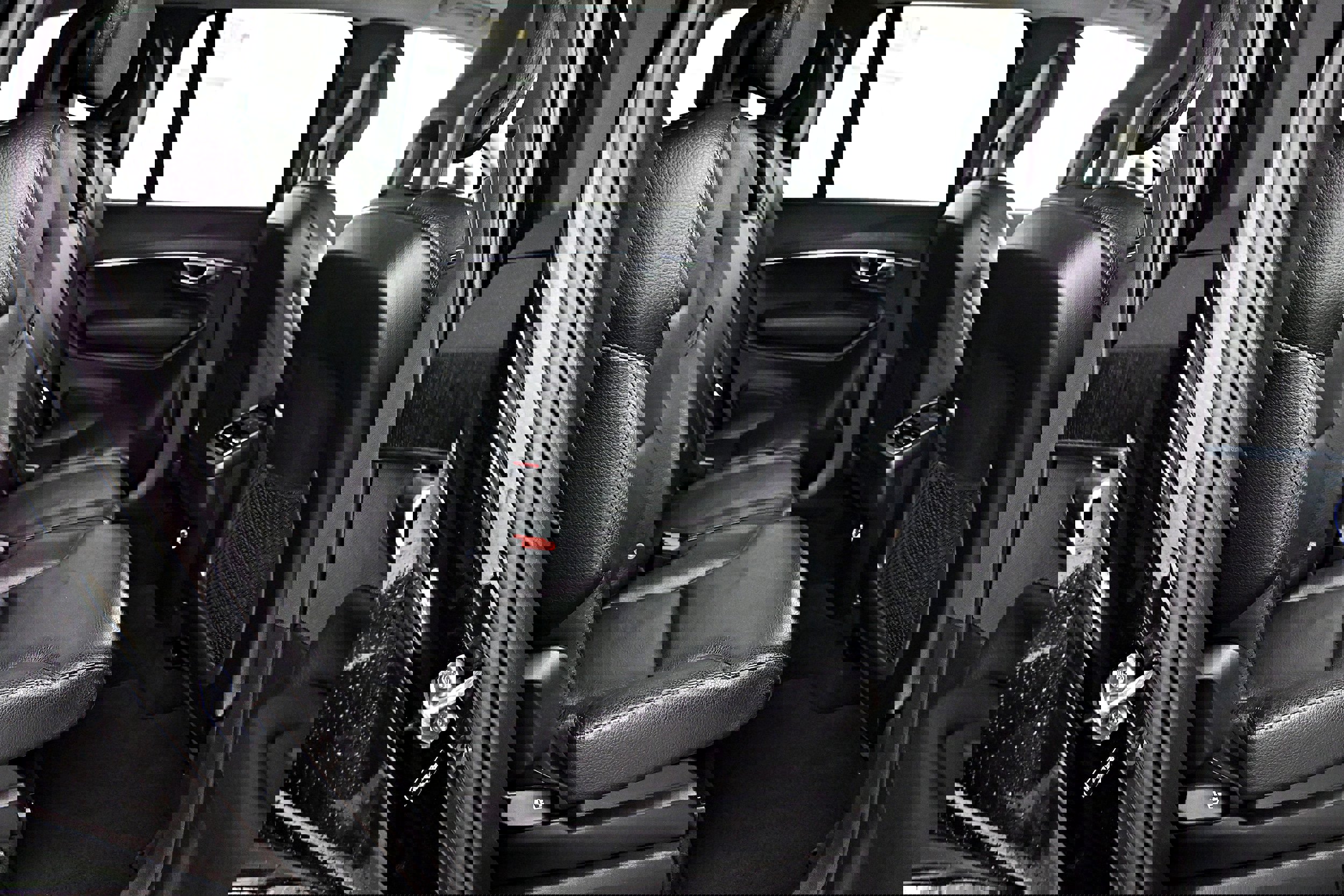 Used 2020 Volvo XC90 T6 Momentum image 29