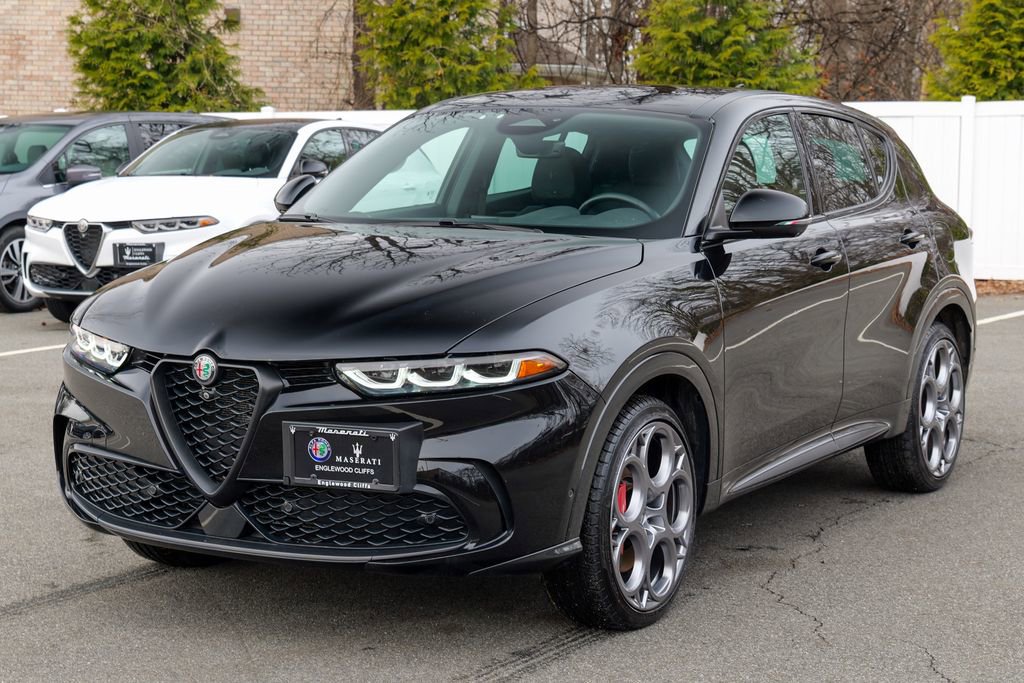 Used 2024 Alfa Romeo Tonale Veloce image 3