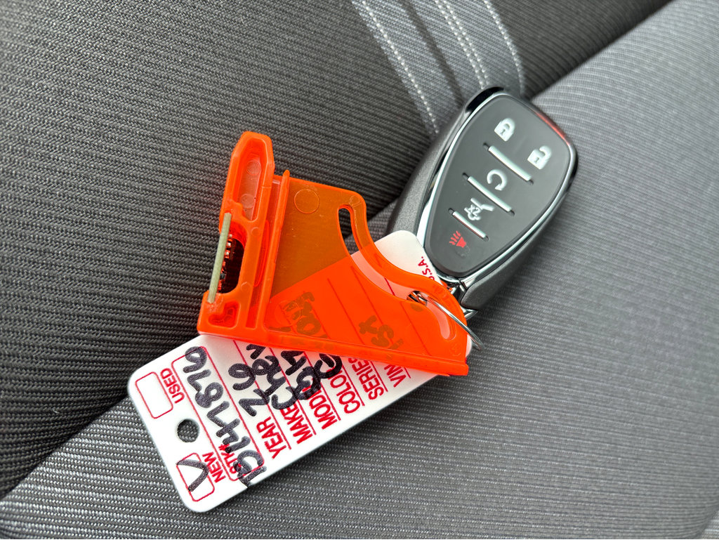 New 2026 Chevrolet Blazer LT w/ LPO, Black Sport Package FWD image 32