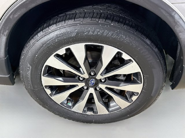 Used 2017 Subaru Outback 2.5i Limited AWD/4WD image 36