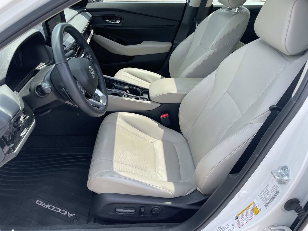 Used 2025 Honda Accord Touring image 15