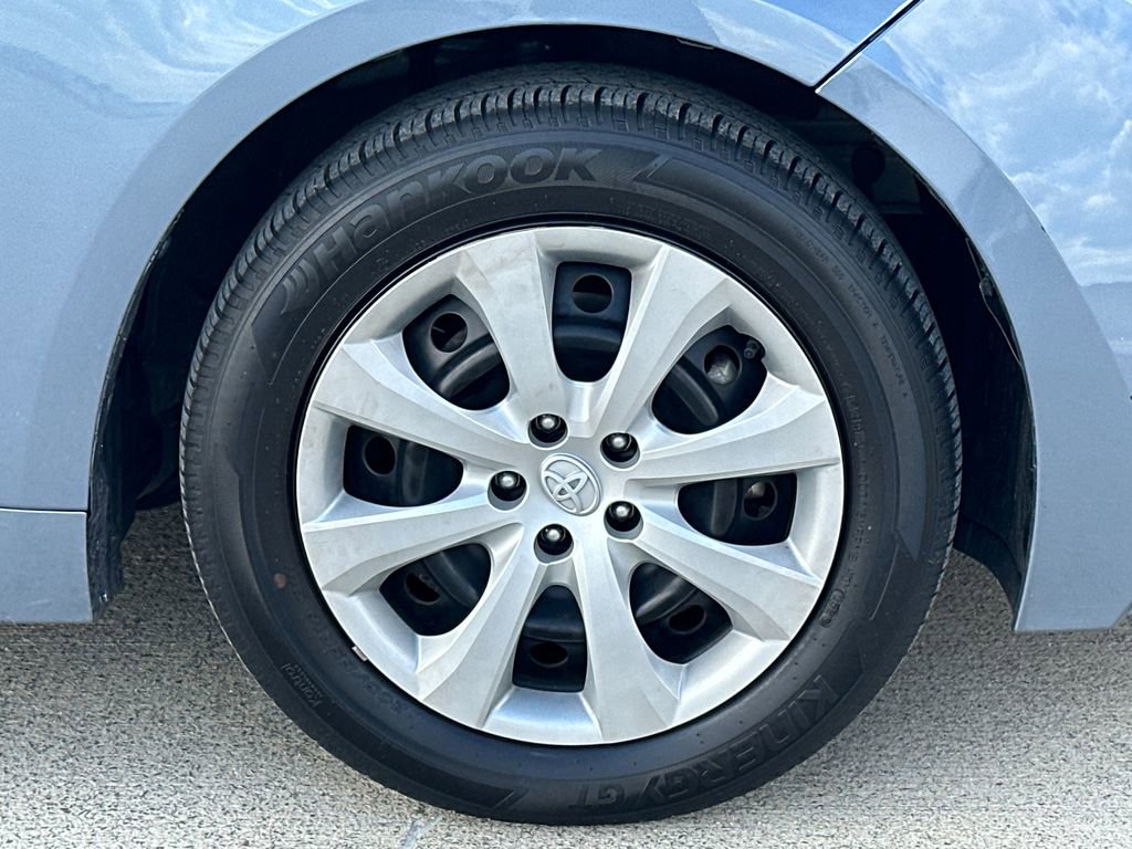 Used 2023 Toyota Corolla LE FWD image 7