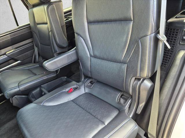 Used 2025 Toyota Sequoia Platinum w/ TRD Off-Road Package AWD/4WD image 16