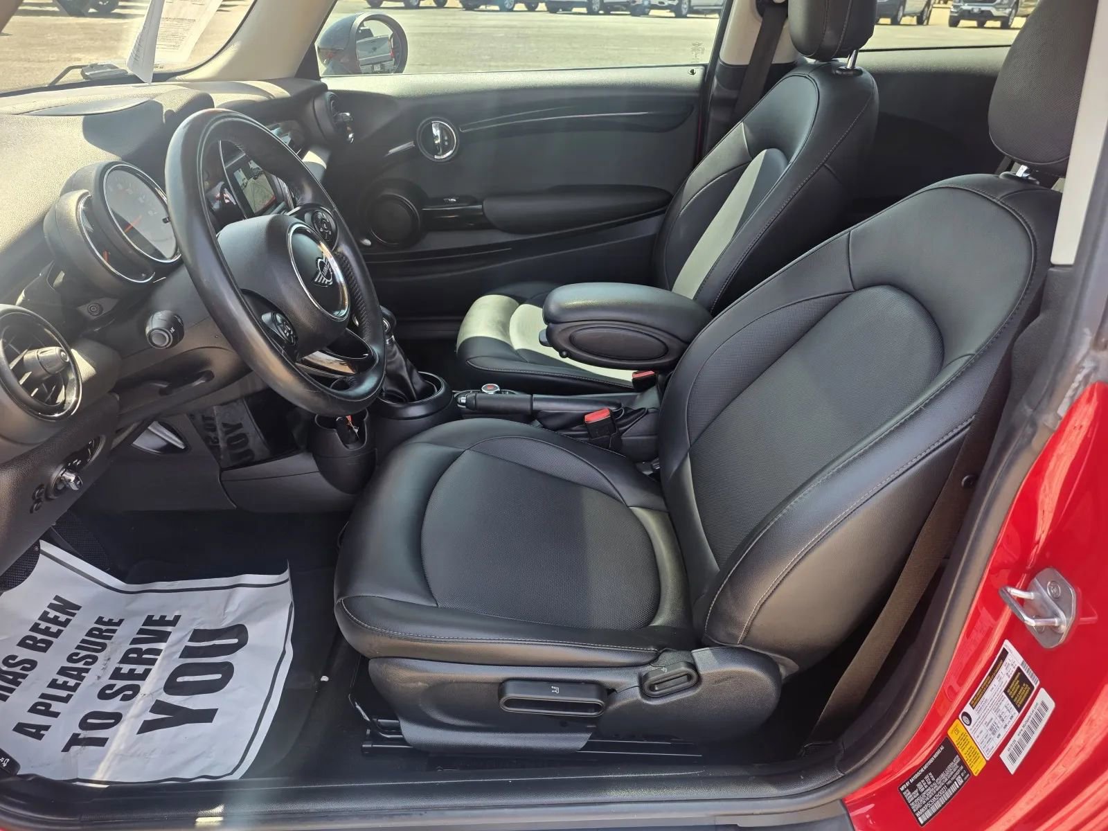 Used 2019 MINI Cooper 2-Door Hardtop image 11