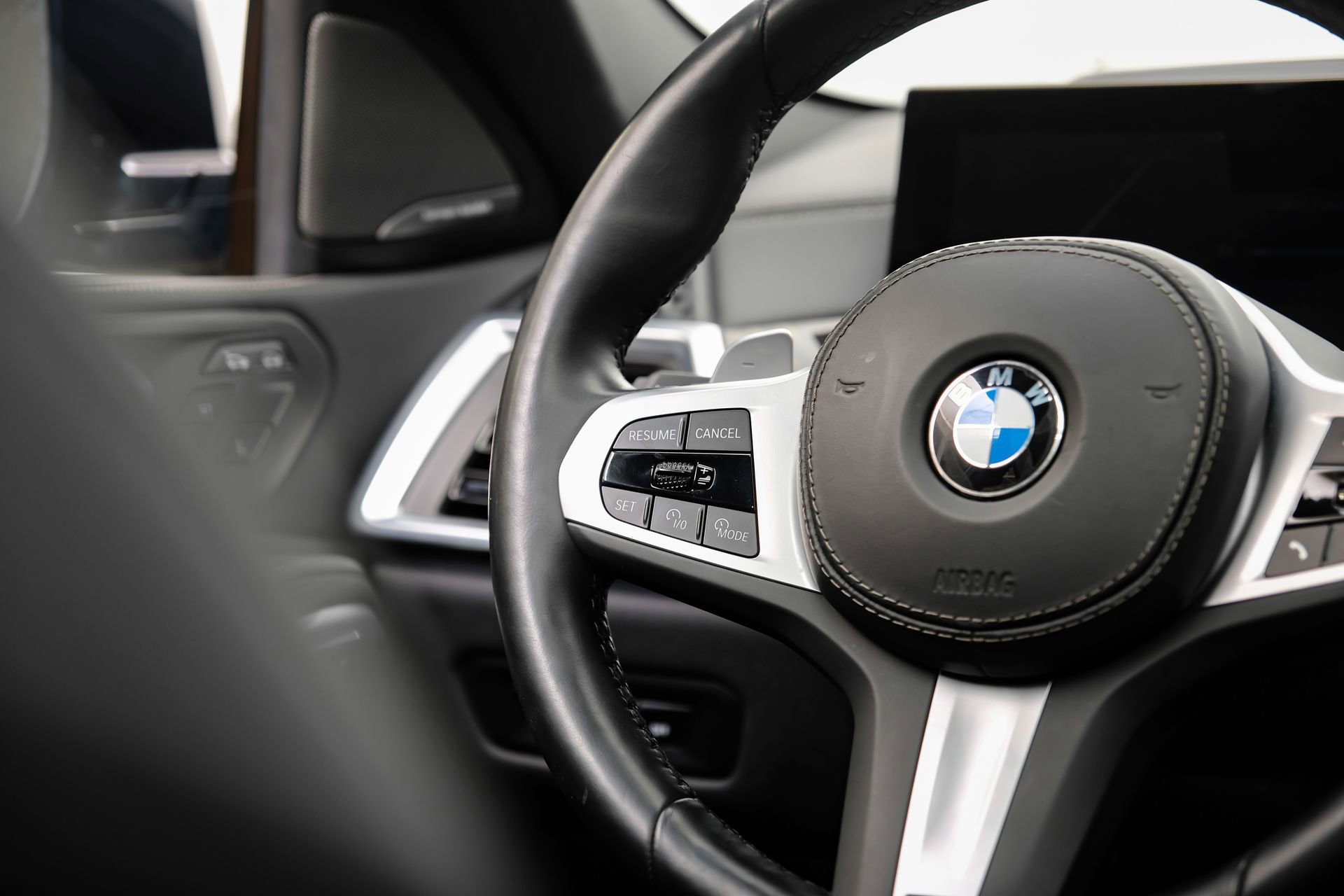 Used 2025 BMW X6 xDrive40i AWD/4WD image 22