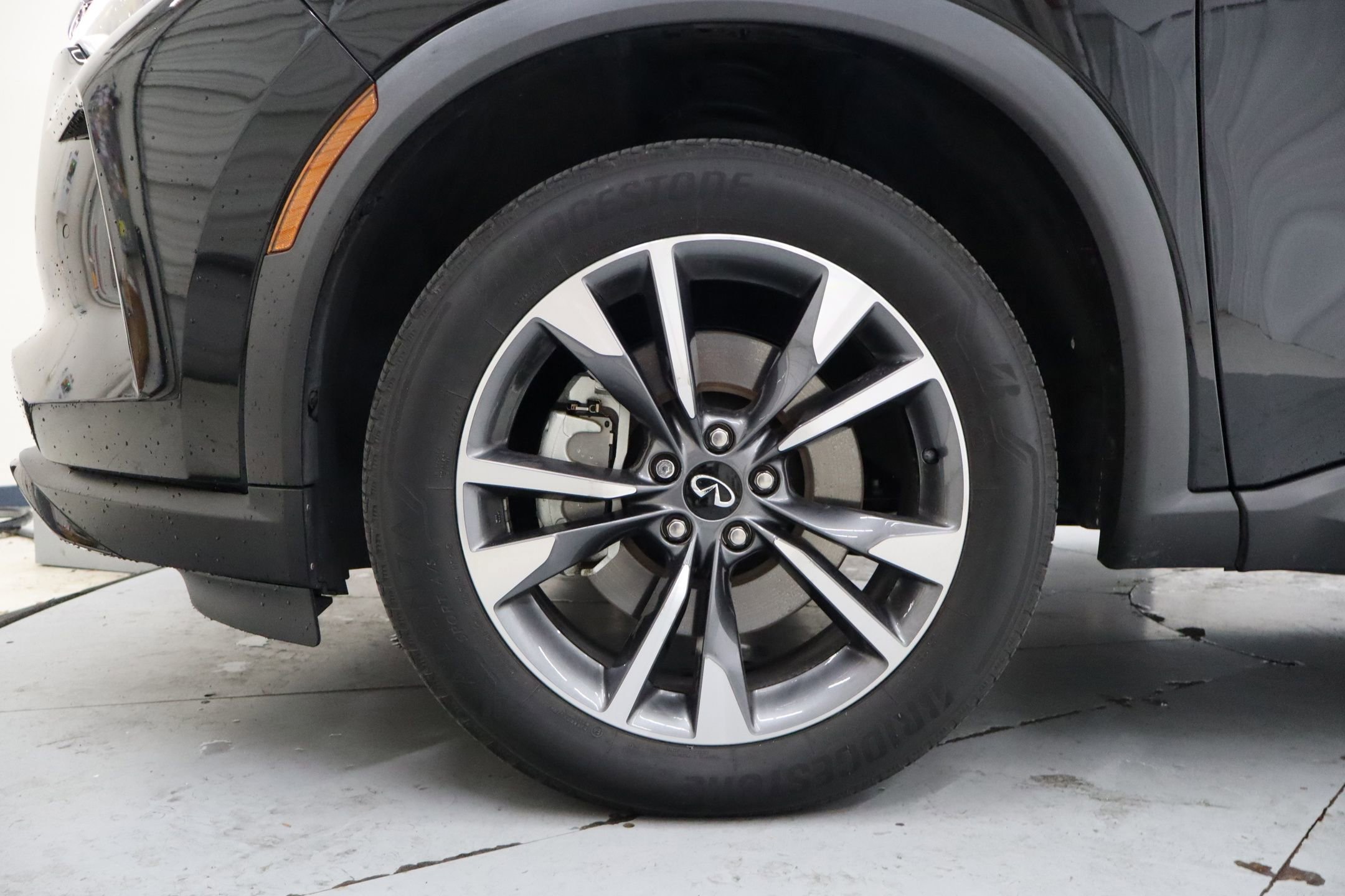 Used 2023 INFINITI QX60 Luxe w/ Performance Audio Package image 12