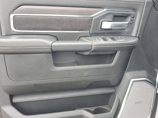 New 2026 RAM 2500 Laramie AWD/4WD image 15