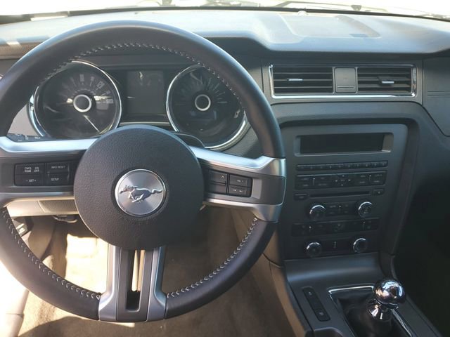 Used 2014 Ford Mustang Premium RWD image 14