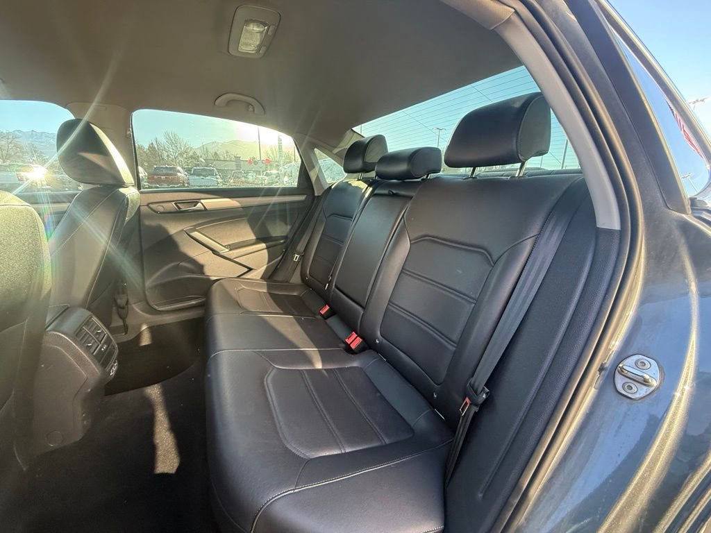 Used 2020 Volkswagen Passat 2.0T SE image 24