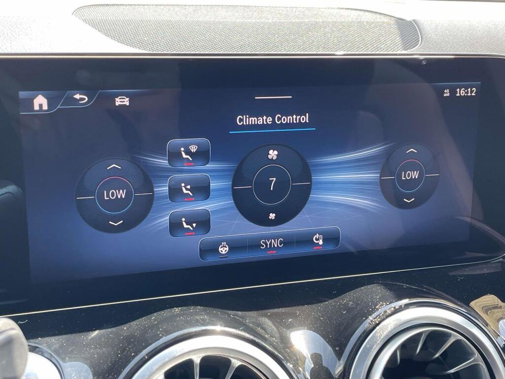 New 2026 Mercedes-Benz GLB 250 4MATIC image 27