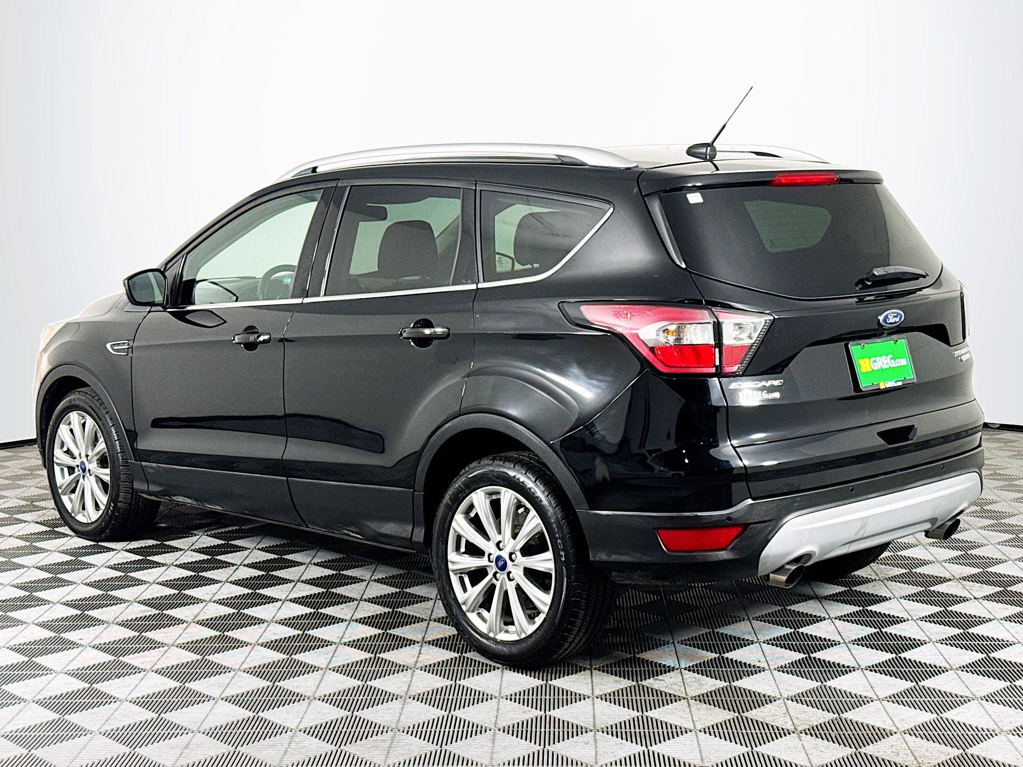 Used 2017 Ford Escape Titanium FWD image 6