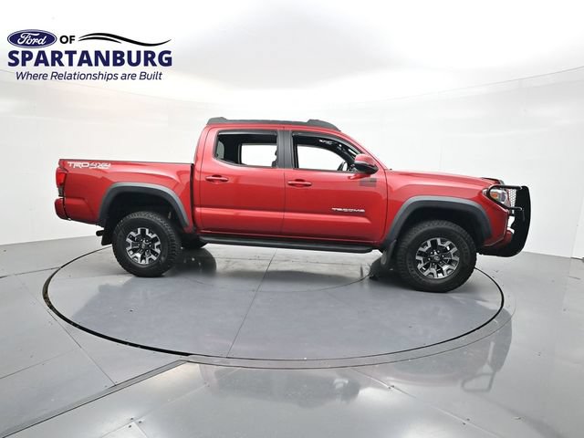 Used 2017 Toyota Tacoma TRD Off-Road AWD/4WD image 8