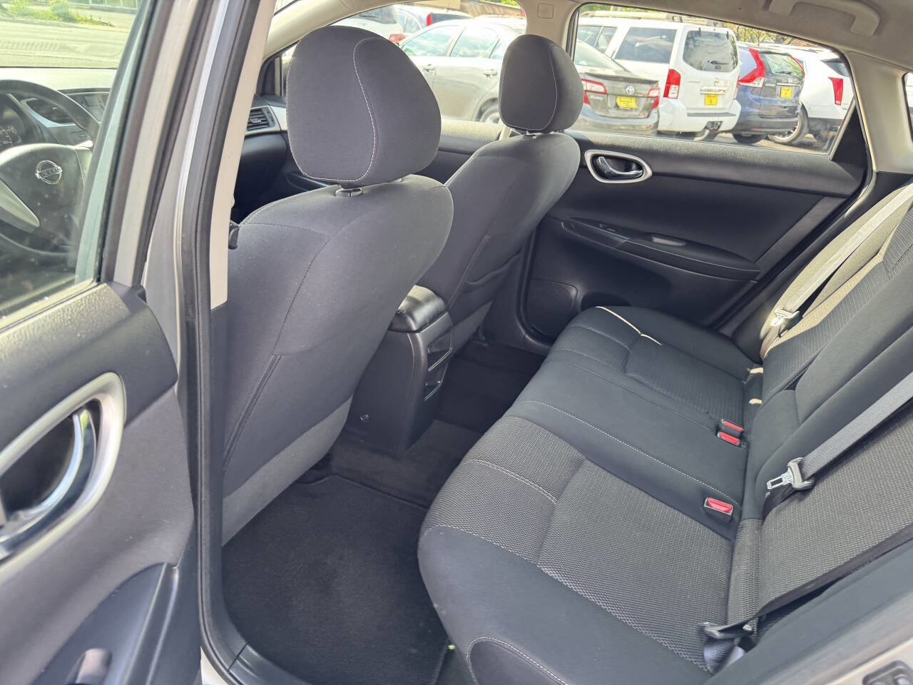 Used 2014 Nissan Sentra S image 29