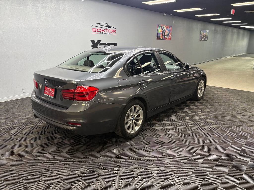 Used 2016 BMW 320i xDrive Sedan AWD/4WD image 15
