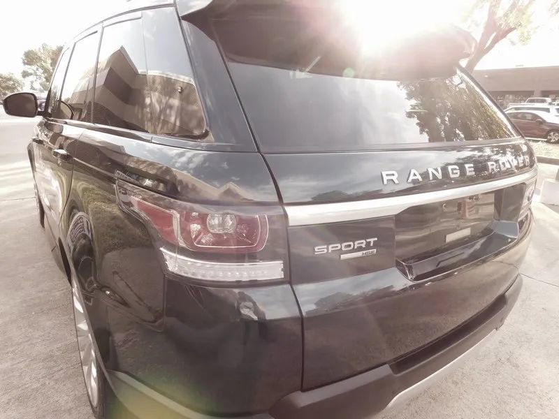 Used 2017 Land Rover Range Rover Sport HSE image 21