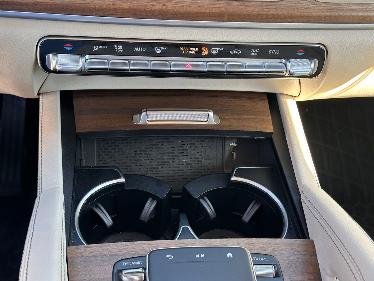 Used 2024 Mercedes-Benz GLE 350 4MATIC image 35