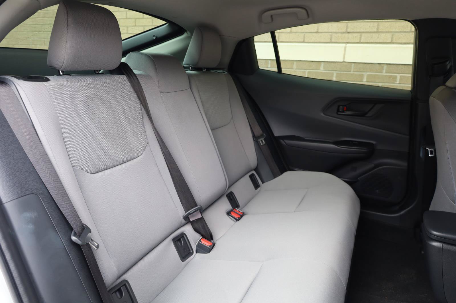 Used 2024 Toyota Prius LE FWD image 24