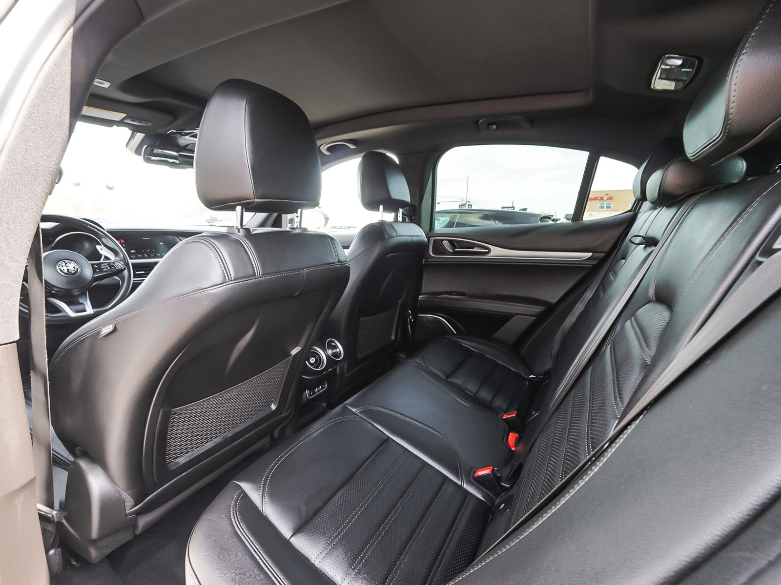 Used 2023 Alfa Romeo Stelvio Veloce image 35