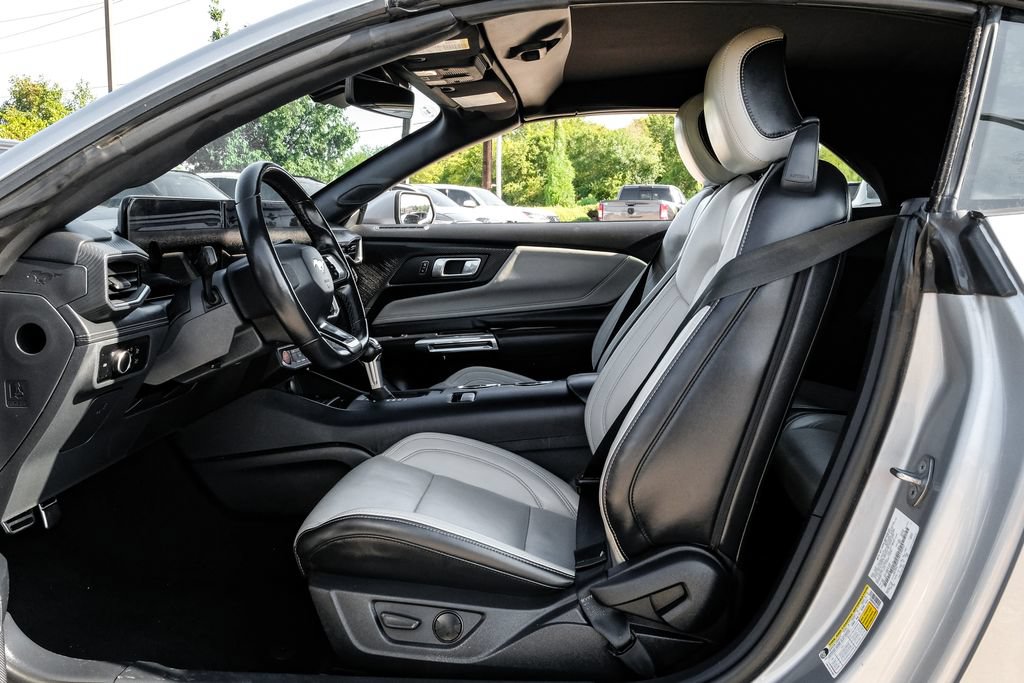 Used 2024 Ford Mustang Premium RWD image 31