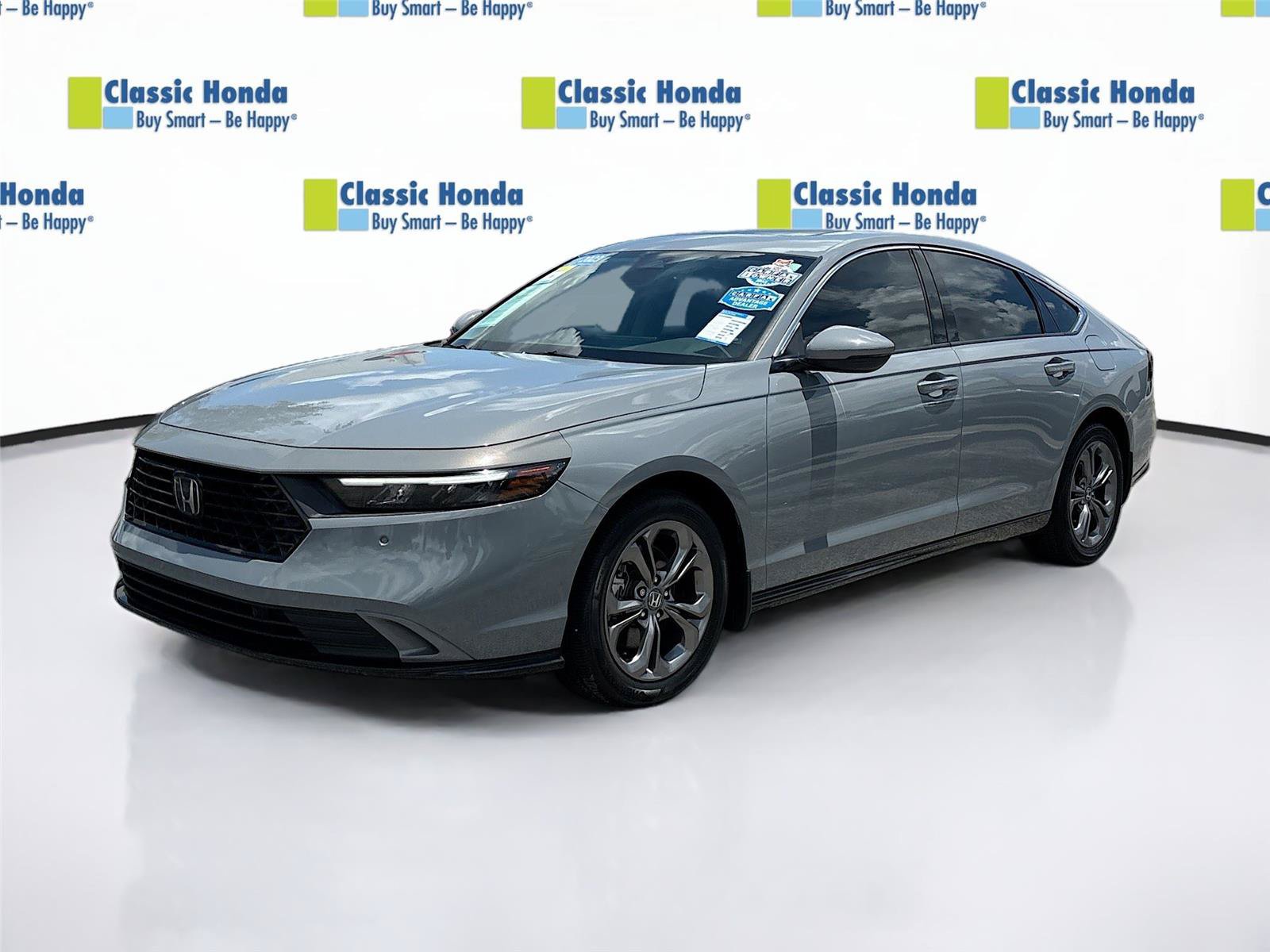 Used 2023 Honda Accord EX-L image 3
