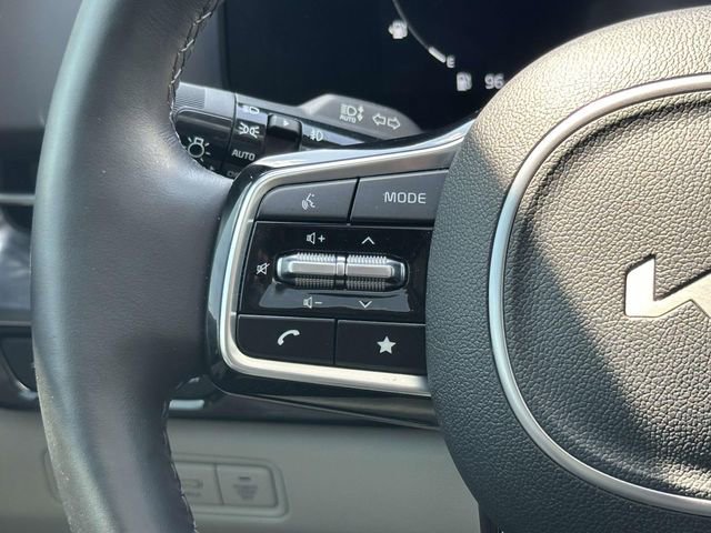 Used 2024 Kia Carnival SX Prestige FWD image 25