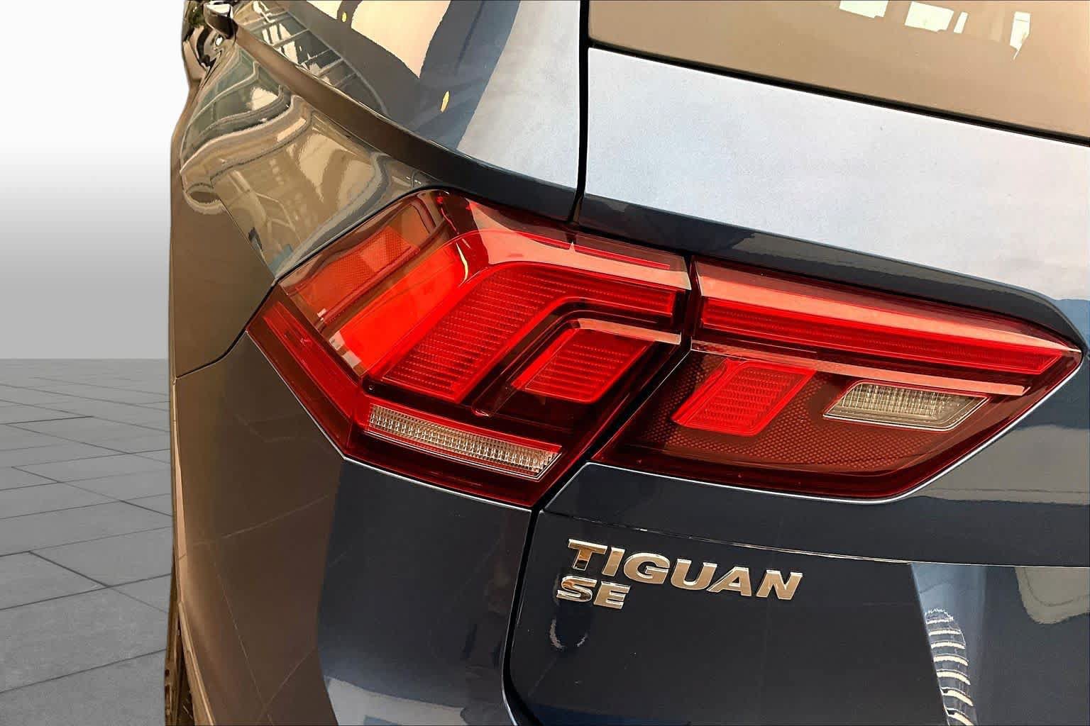 Used 2019 Volkswagen Tiguan SE w/ Panoramic Sunroof Package FWD image 27