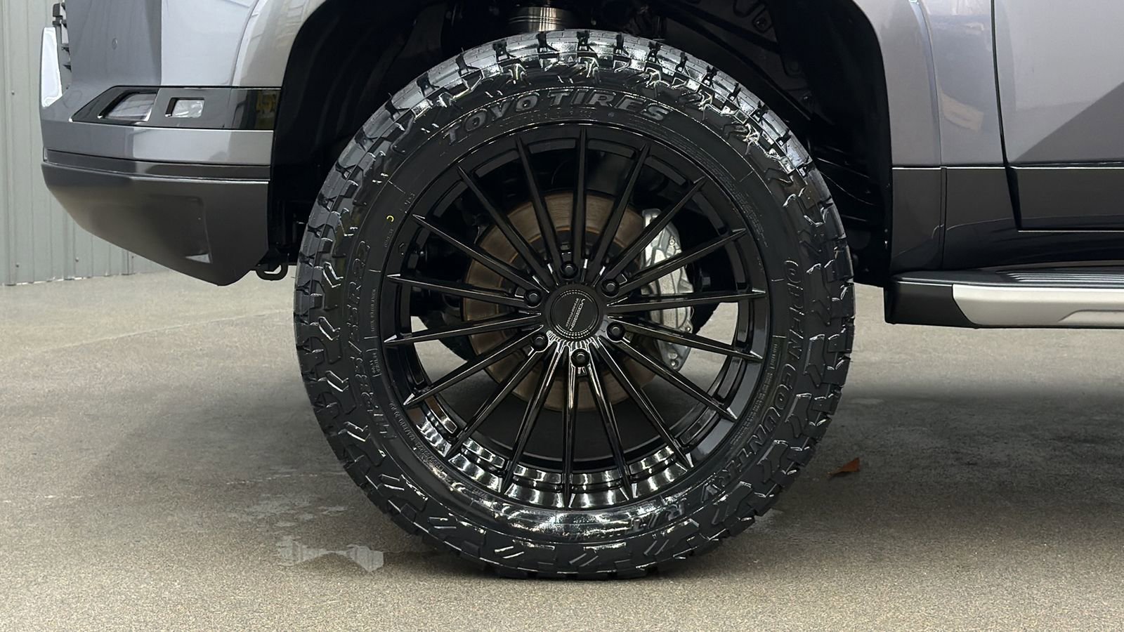 Used 2026 Lexus GX 550 w/ Accessory Package (2T) image 10