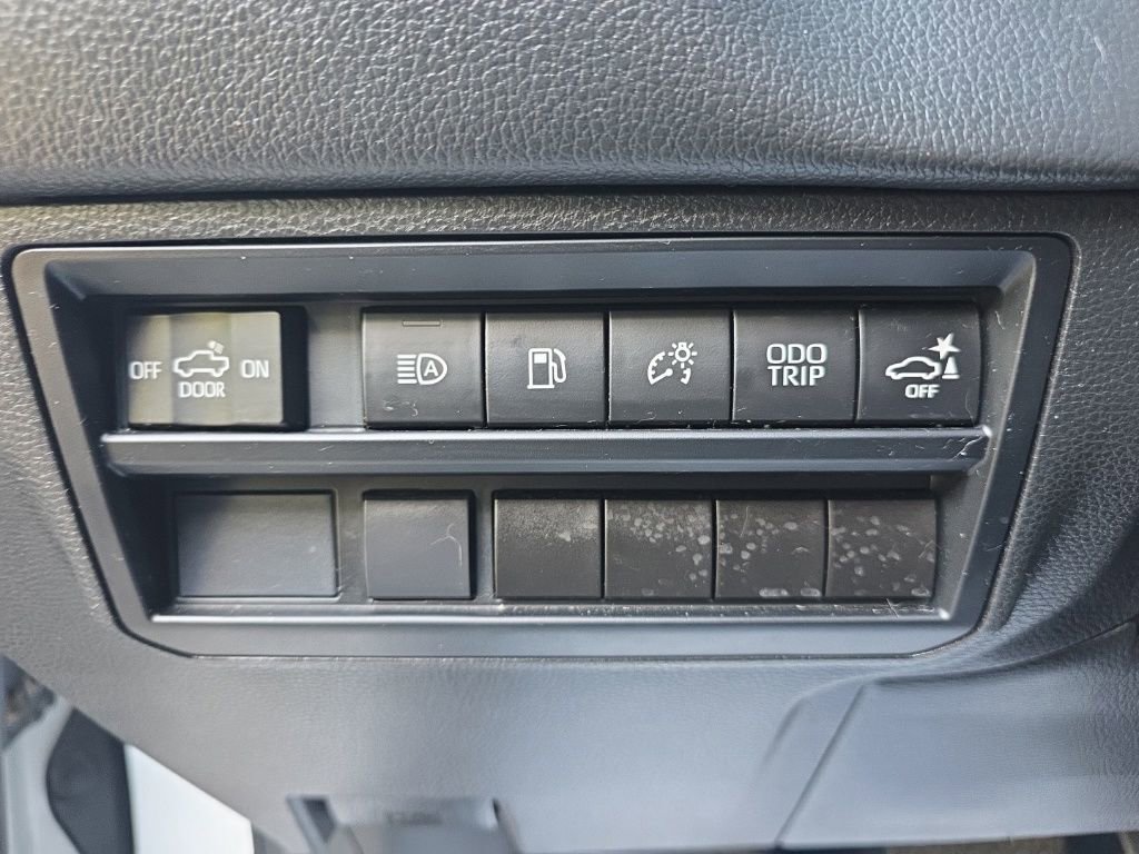 Used 2023 Toyota Tundra Limited image 24