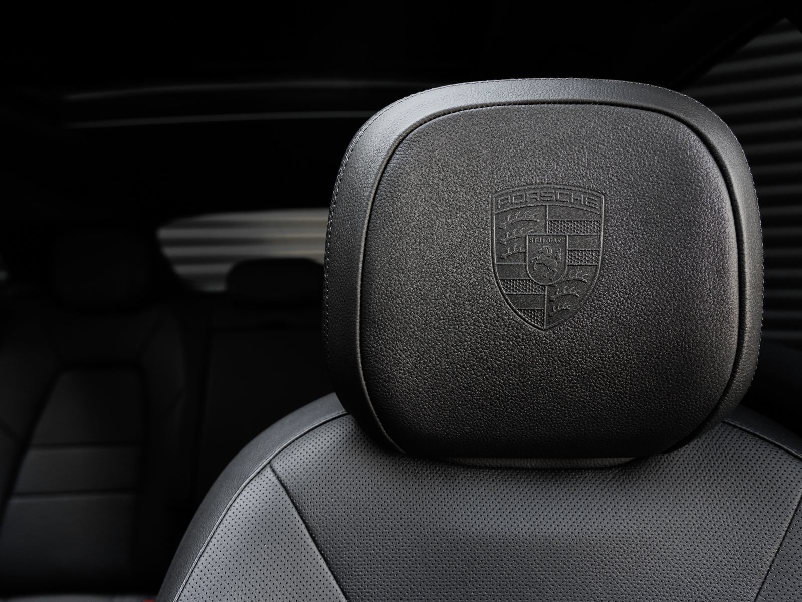 Certified 2025 Porsche Cayenne AWD/4WD image 15