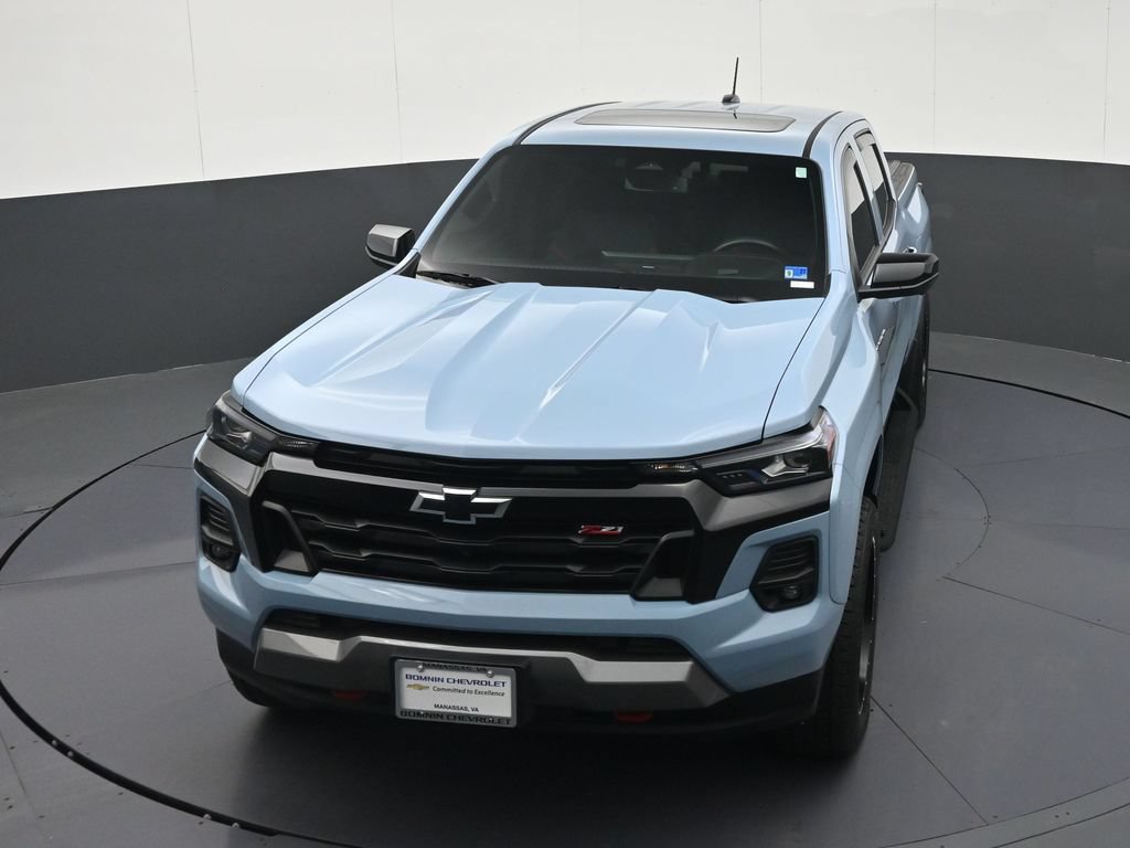 Used 2025 Chevrolet Colorado Z71 w/ Technology Package AWD/4WD image 31