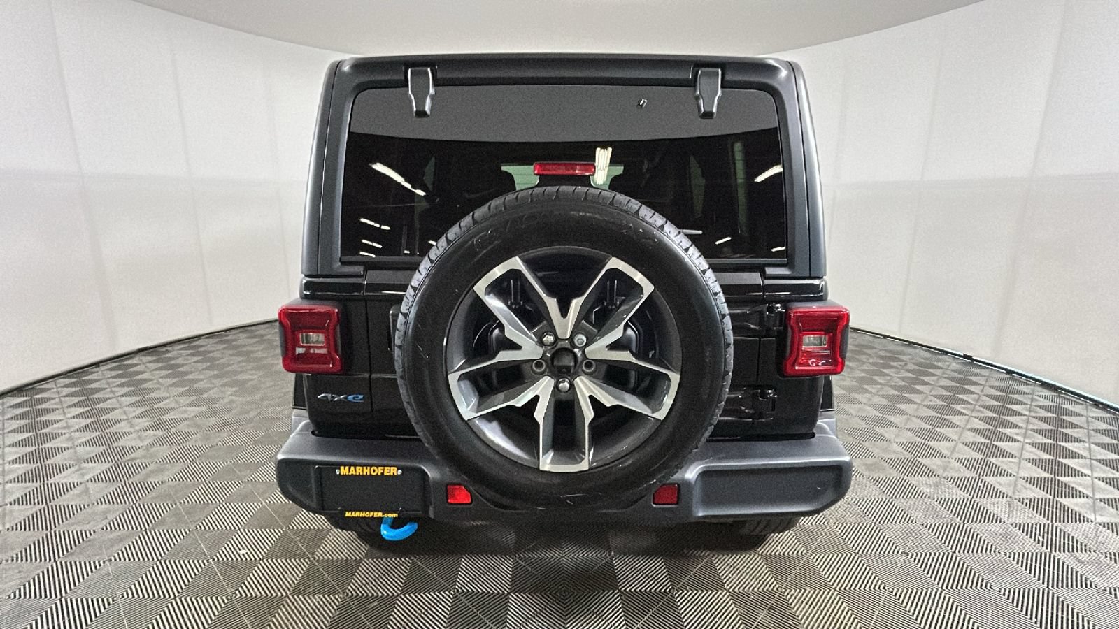 Used 2024 Jeep Wrangler Unlimited w/ Convenience Group AWD/4WD image 4