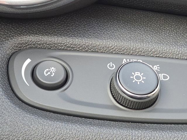 New 2026 Chevrolet Trax ACTIV w/ Sunroof Package image 14