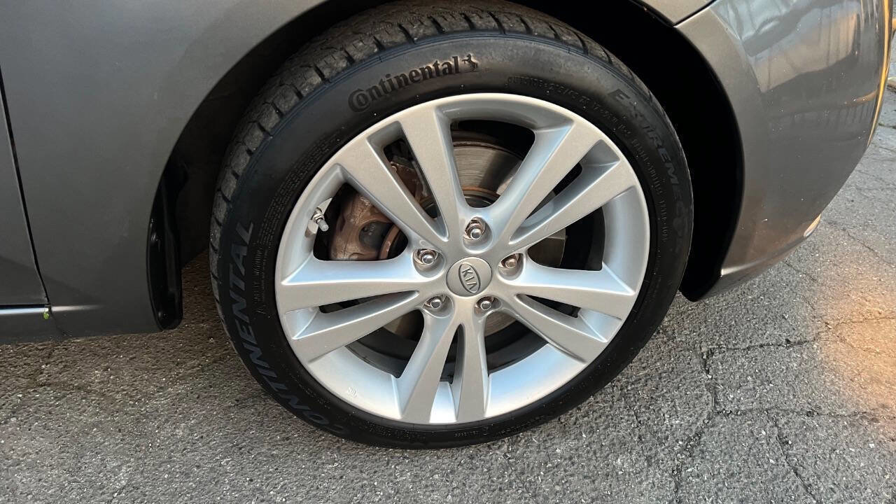 Used 2012 Kia Forte SX image 27