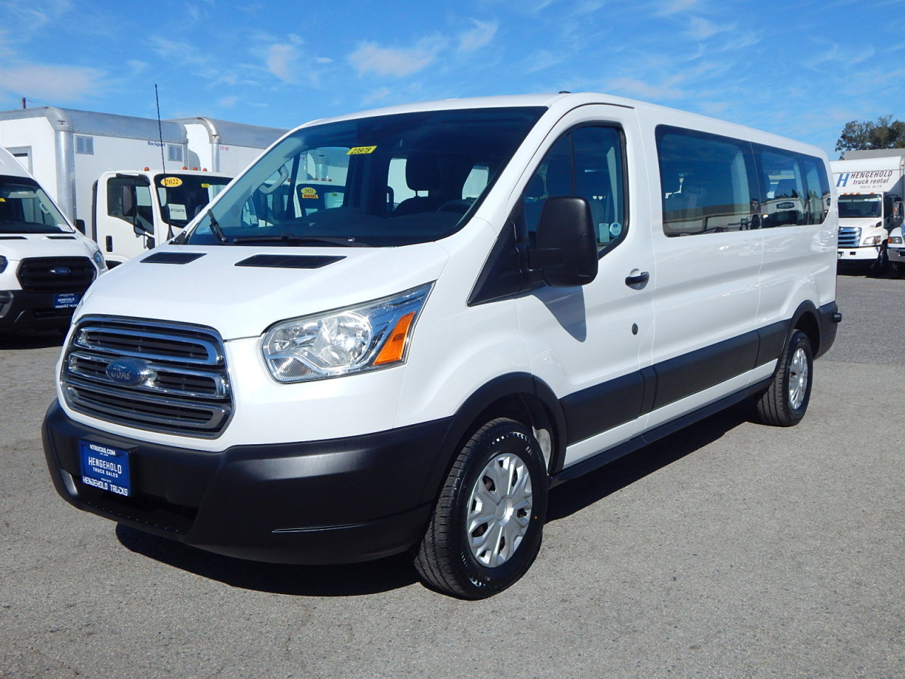 Used 2017 Ford Transit 350 XLT image 1