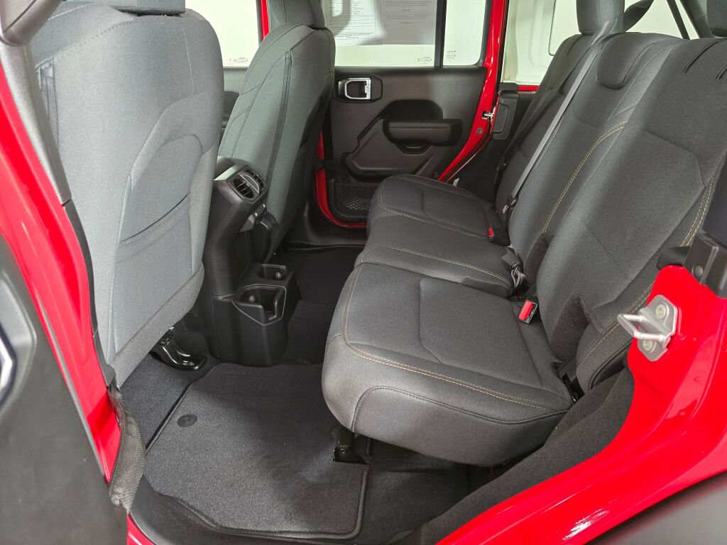 Used 2025 Jeep Wrangler Sport S image 38