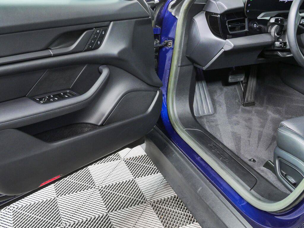 Certified 2023 Porsche Taycan RWD image 7