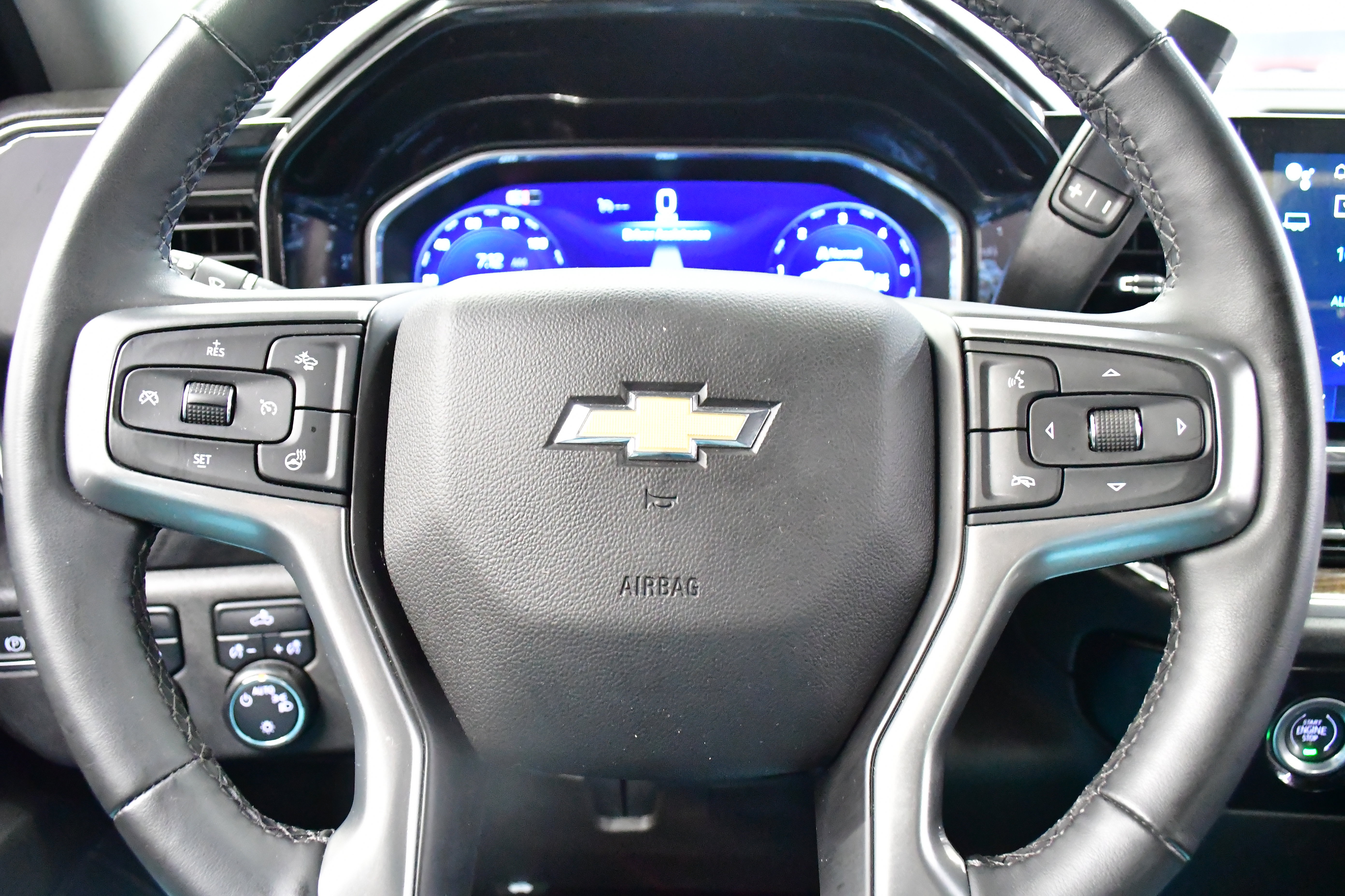 Used 2024 Chevrolet Silverado 1500 LT AWD/4WD image 19
