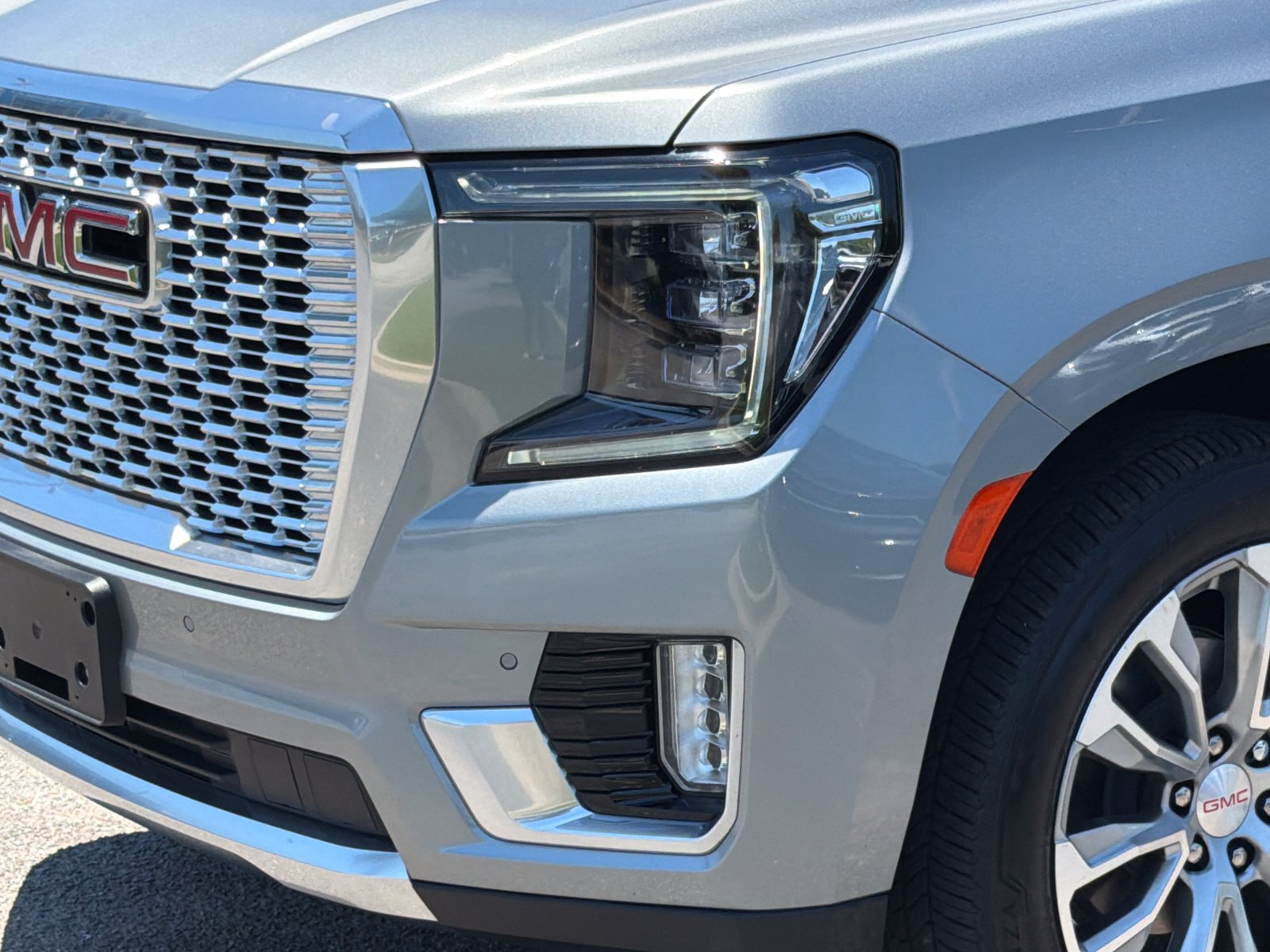 Used 2024 GMC Yukon Denali w/ Max Trailering Package AWD/4WD image 8