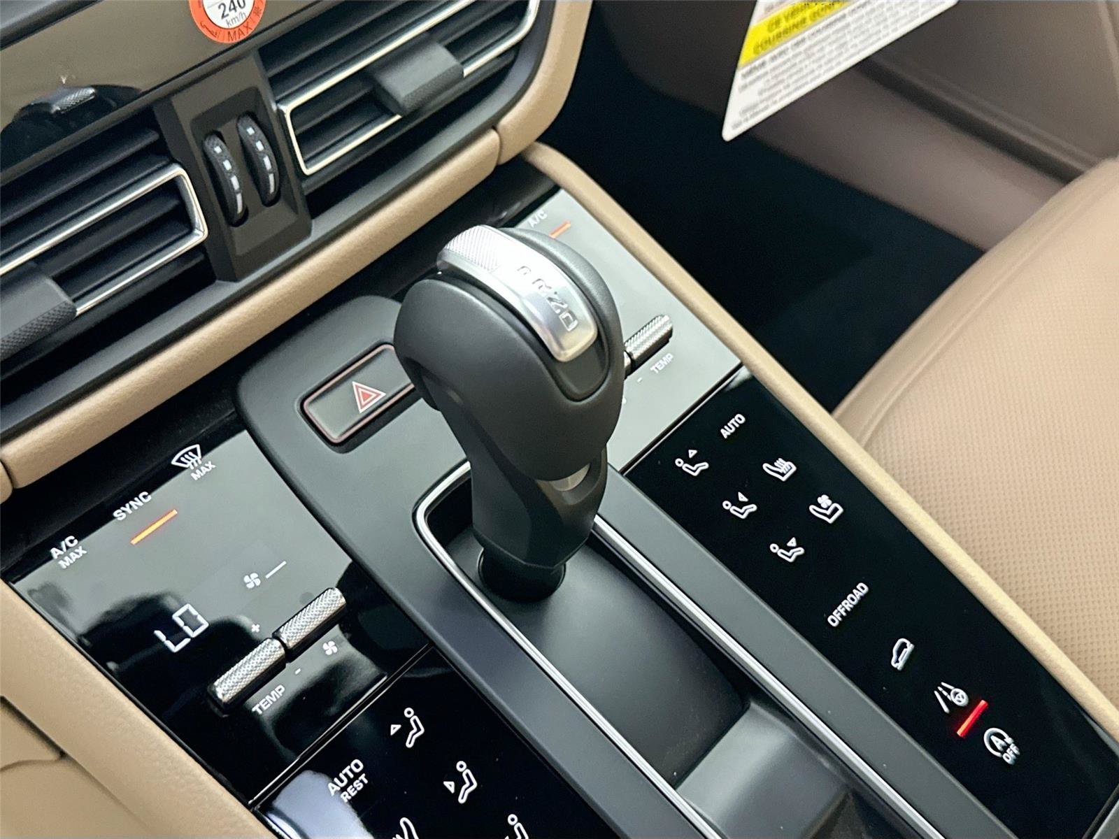 Certified 2026 Porsche Macan Turbo AWD/4WD image 34